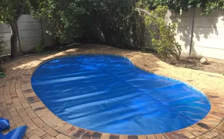 Solar swimming pool covers